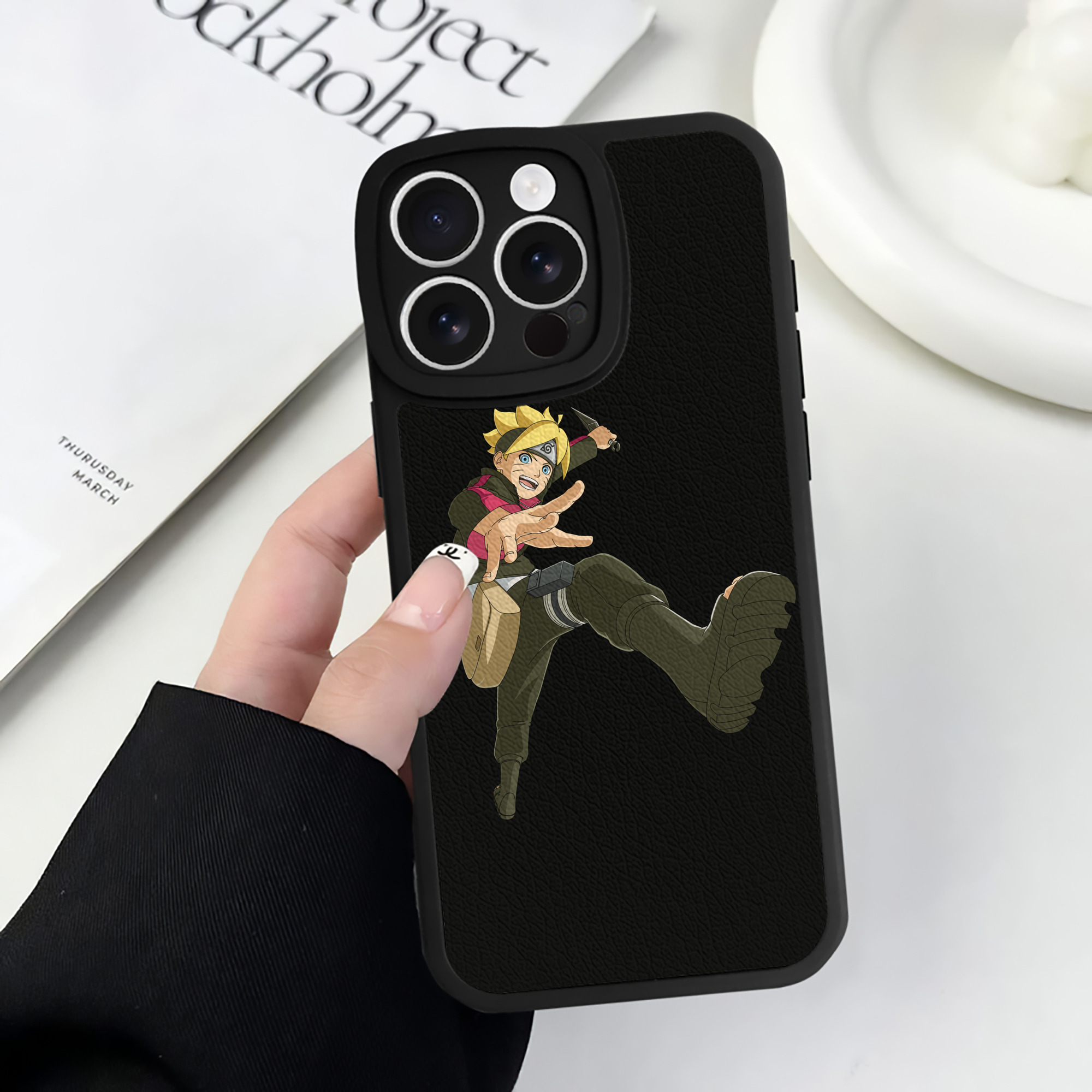 （画像用） NARUTO -ナルト- うずまき ボルト Uzumaki Boruto 【iPhone 16シリーズ対応】シリコンスマホケース（レザー調） 材質：シリコン